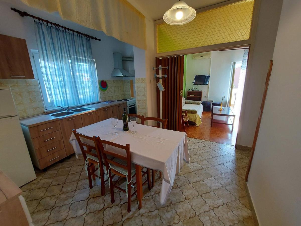 Apartments ISTRIA Baska Fam Tomasic Exteriör bild