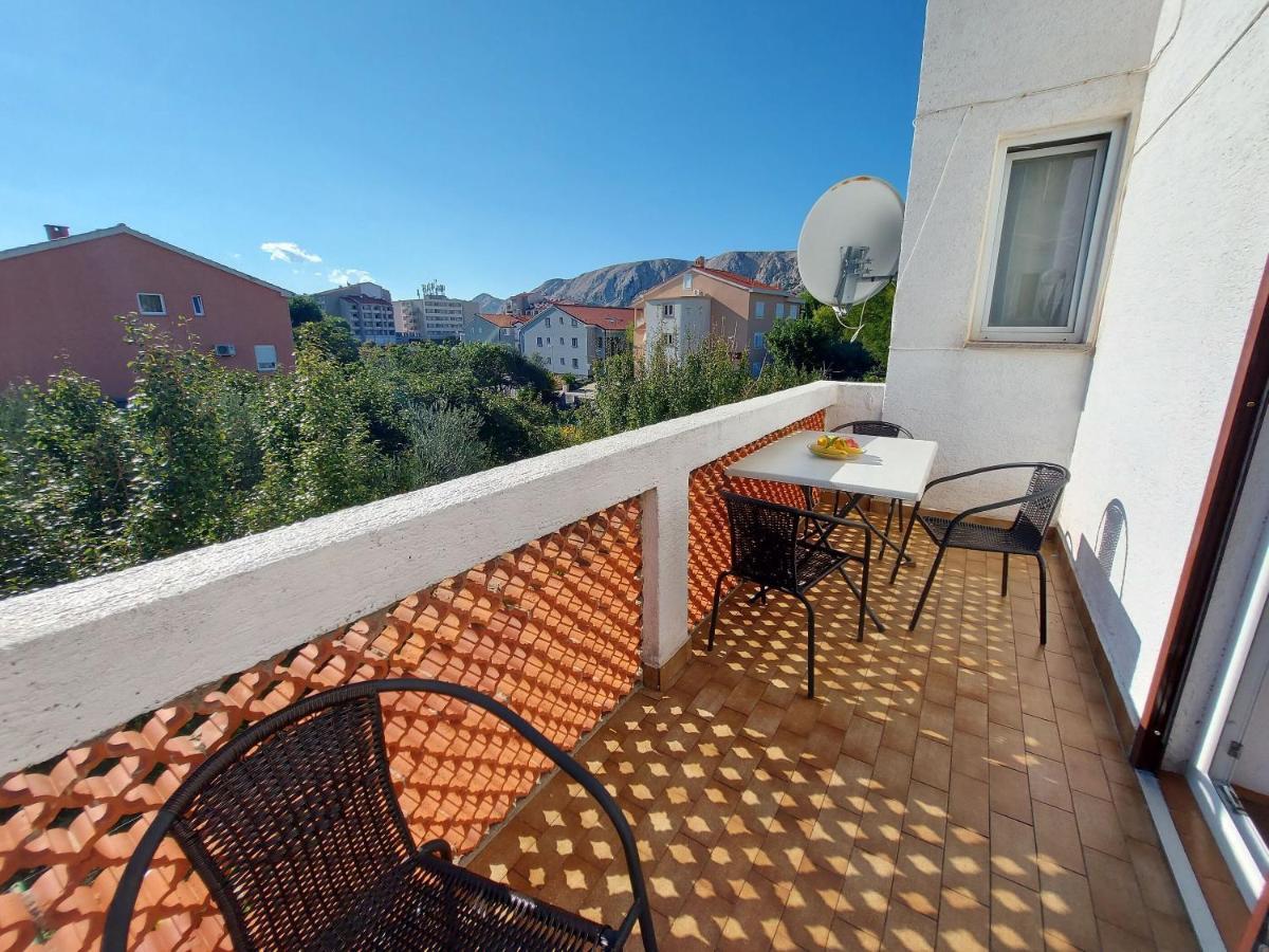 Apartments ISTRIA Baska Fam Tomasic Exteriör bild
